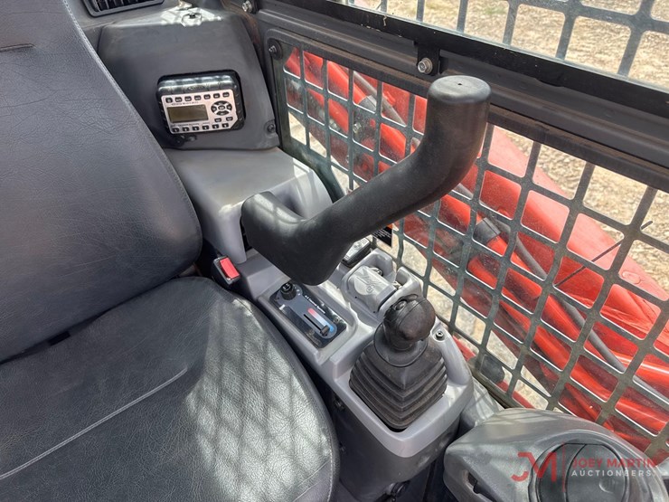 2017-kubota-svl95-2s-image-16