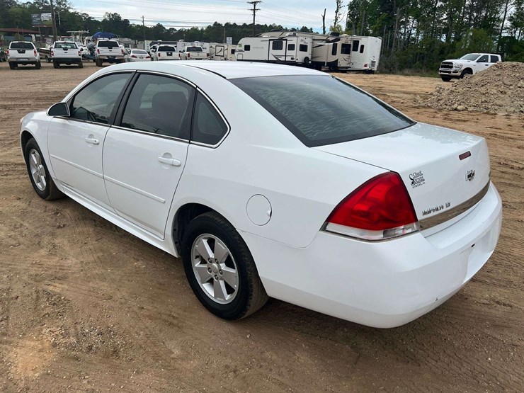 2011-chevrolet-impala-lt-4-door-sedan-(206,126-miles)-image-2