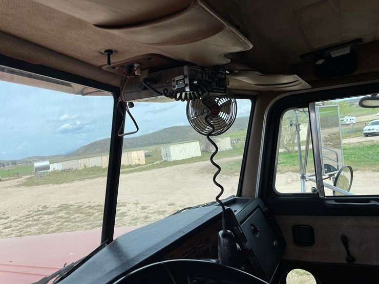 1998-peterbilt-378-image-65