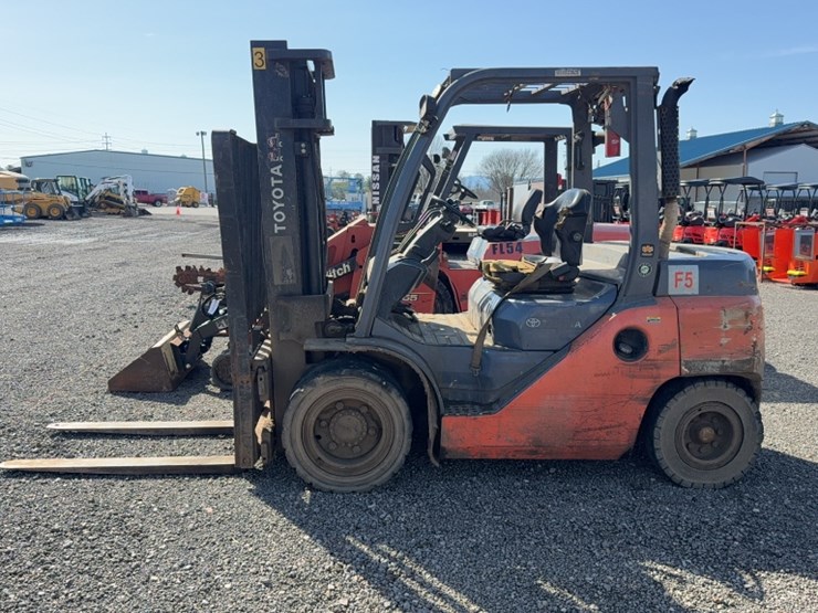 toyota-8fd35u-image-9