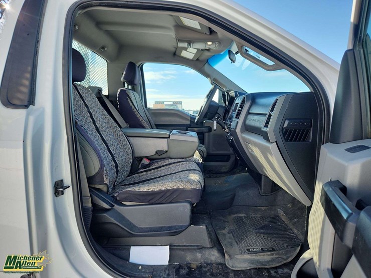 2017-ford-f350-image-18