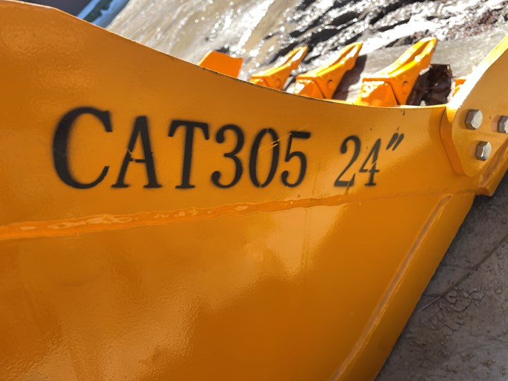 caterpillar-305-image-6