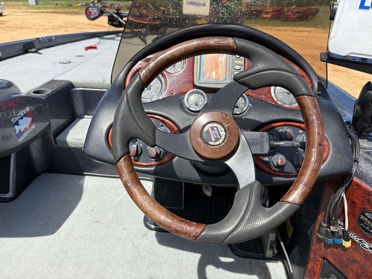 2005-triton-tr-196-w/-tandem-axle-boat-trailer-image-16