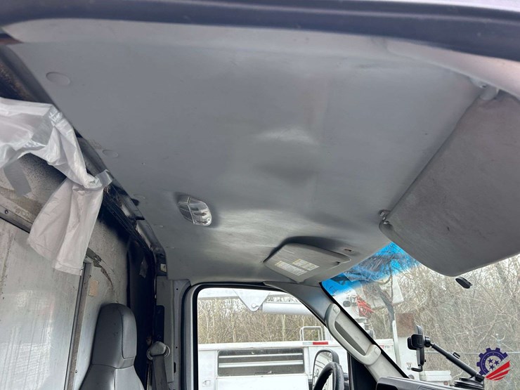 2017-ford-e450-image-52