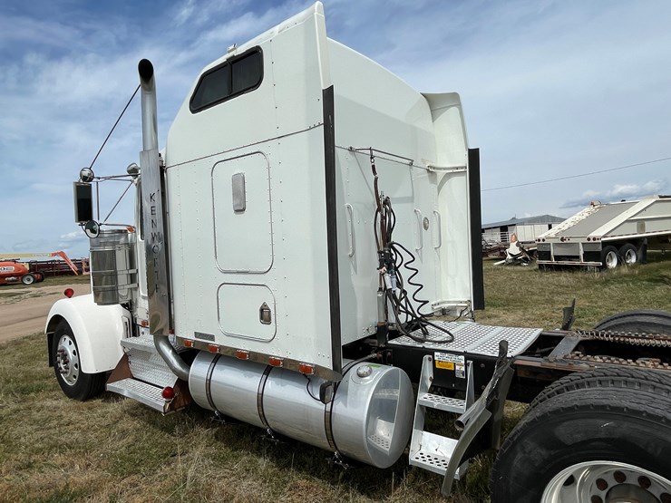 2000-kenworth-w900l-image-10