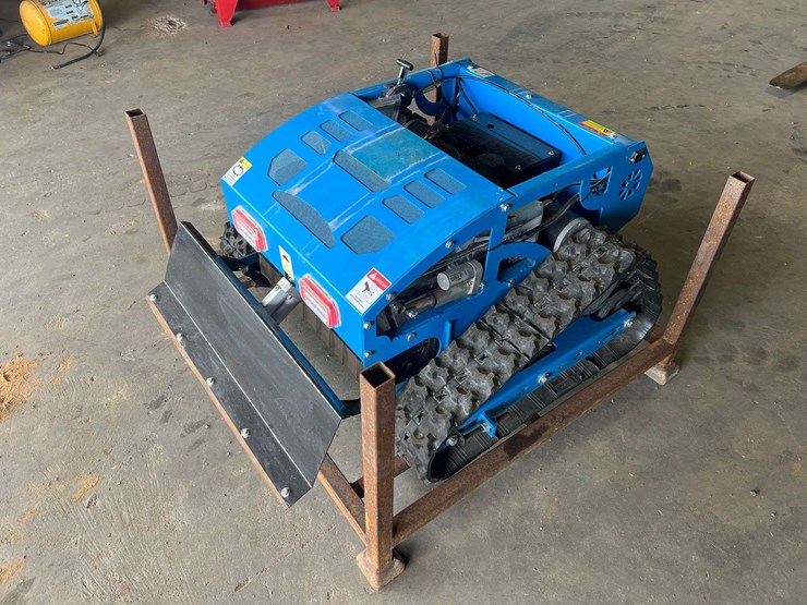 2025-zvox-remote-control-lawn-mower-image-1