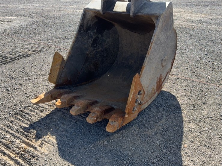 komatsu-pc200-lc-6le-image-6