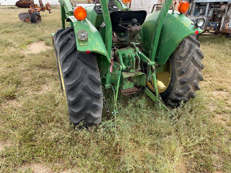 john-deere-1050-image-13