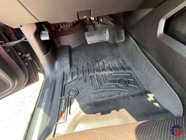 2015-gmc-3500-image-76