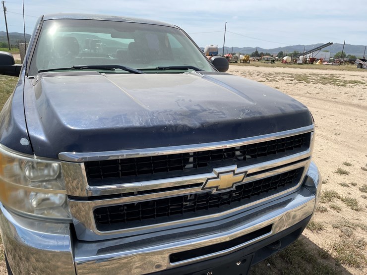 2009-chevrolet-2500-image-18