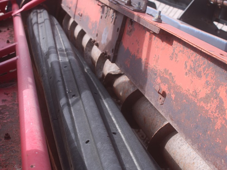 hesston-1170-image-38