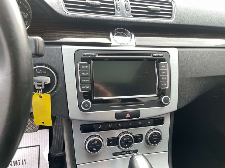 2014-volkswagen-cc-executive-4-door-sedan-(137,439-miles)-image-13