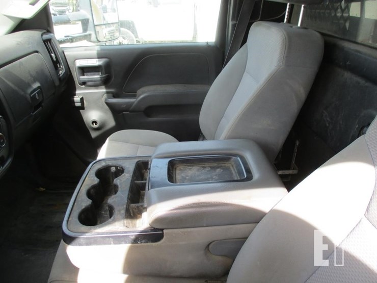 2017-chevrolet-3500hd-image-7