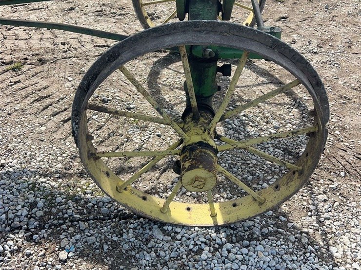 12-25-waterloo-boy-model-n-image-36