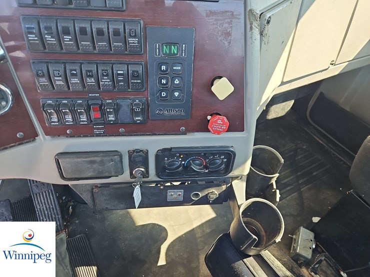 2014-western-star-4700-image-10