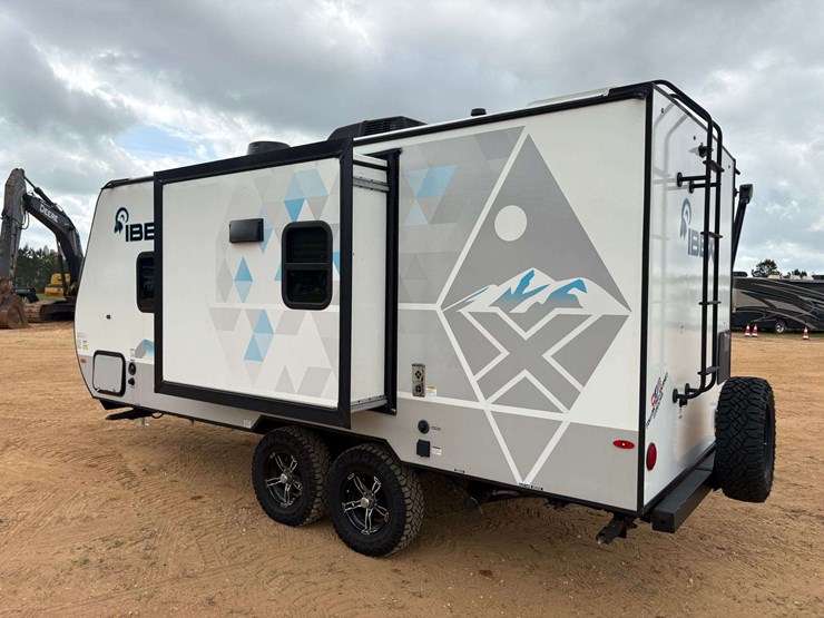 2022-forest-river-ibex-travel-trailer-w/-solar-power-system-image-2