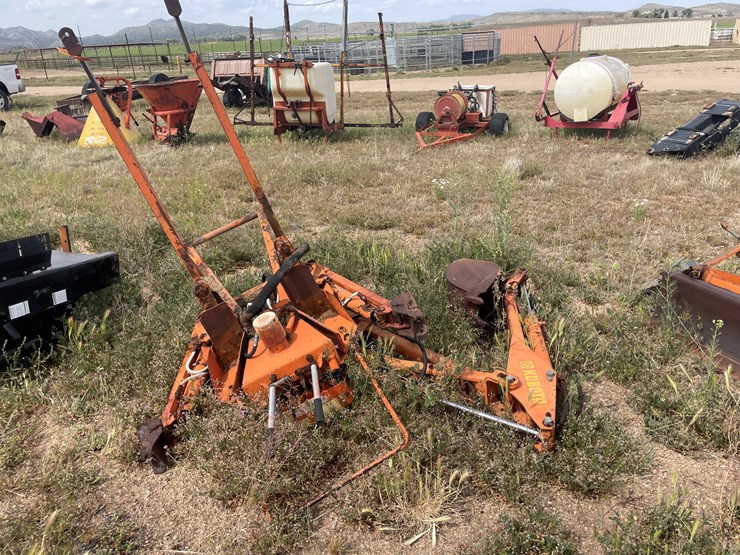 #4066-•-kubota-back-hoe-image-1