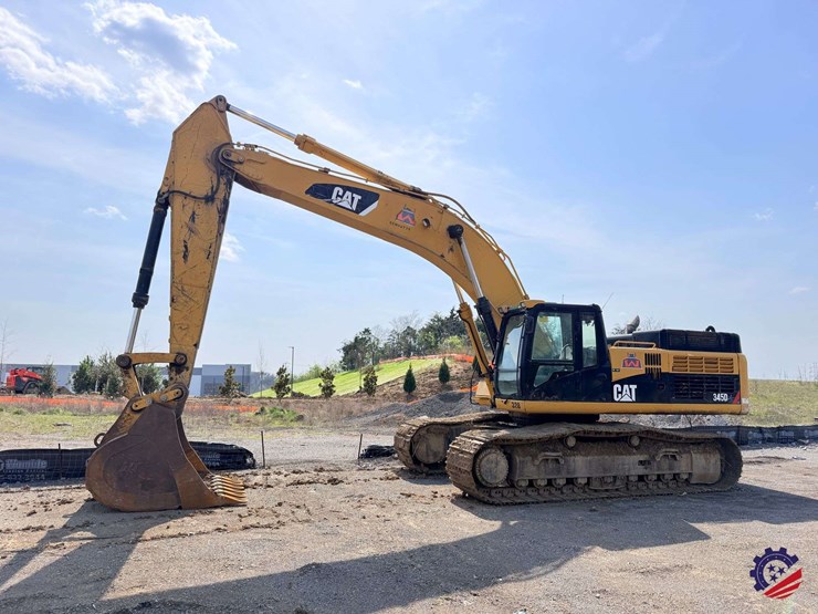 2010-caterpillar-345dl-image-1