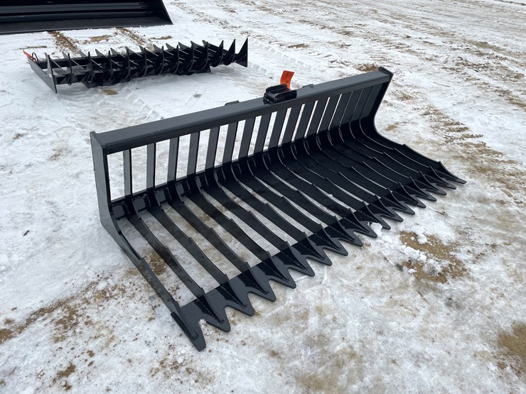 #2047-•-skid-steer-mount-skeleton-bucket-image-3