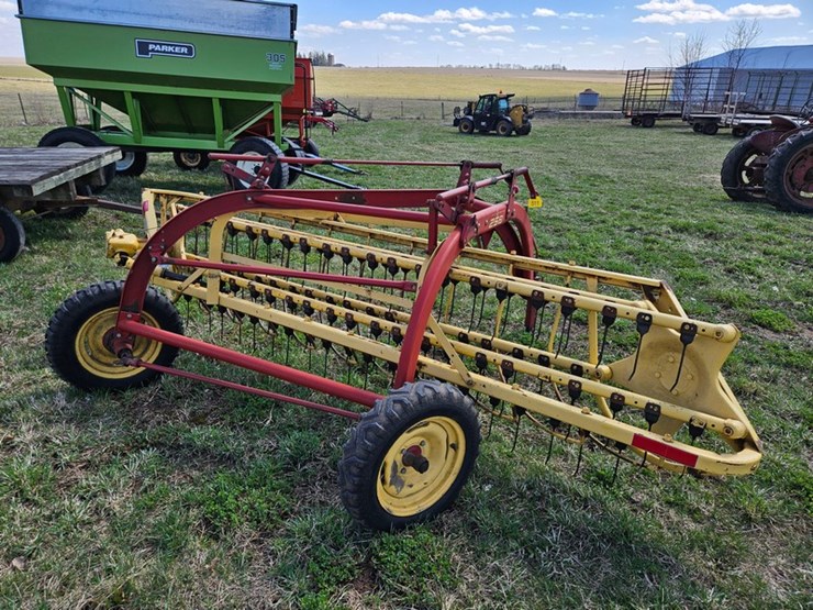 new-holland-258-image-5