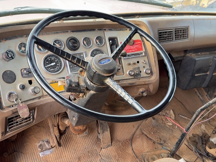 1988-ford-l8000-image-19