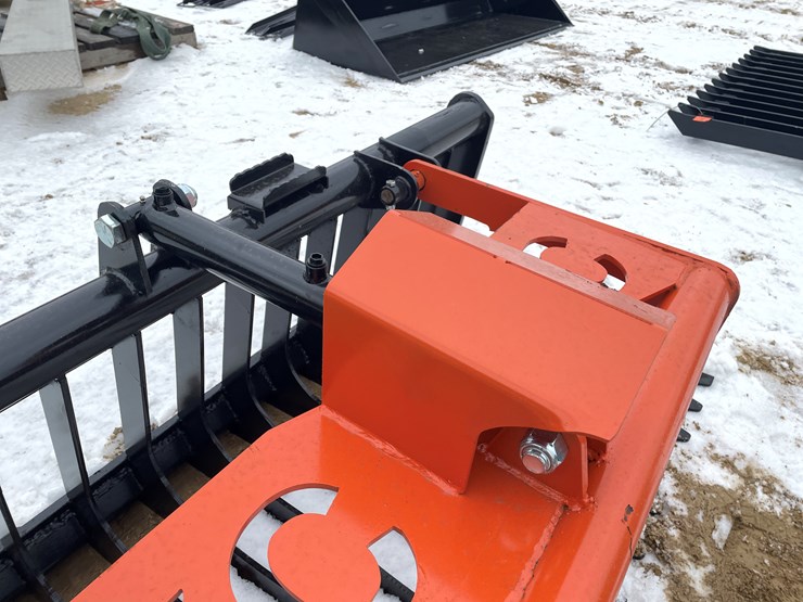 #2039-•-skid-steer-mount-skeleton-grapple-bucket-image-13