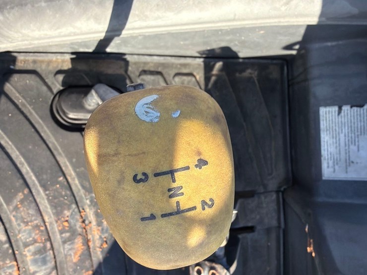 2019-case-586h-image-18