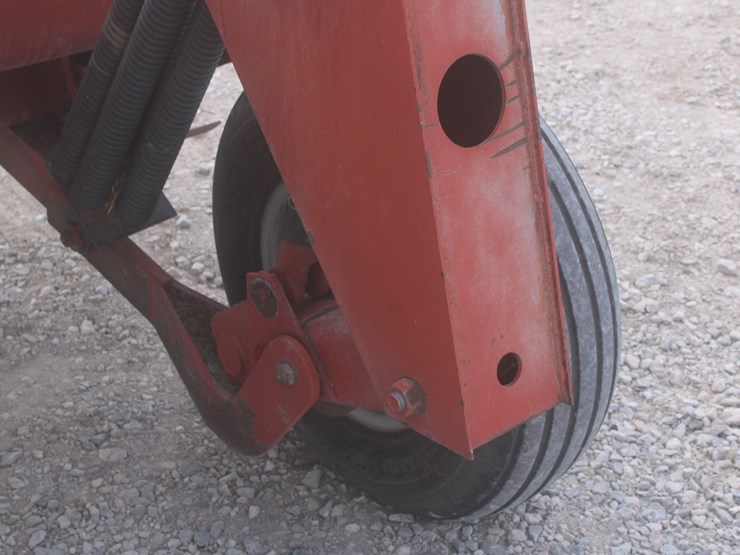 #1041-•-case-ih-8370-mower-conditioner-image-24