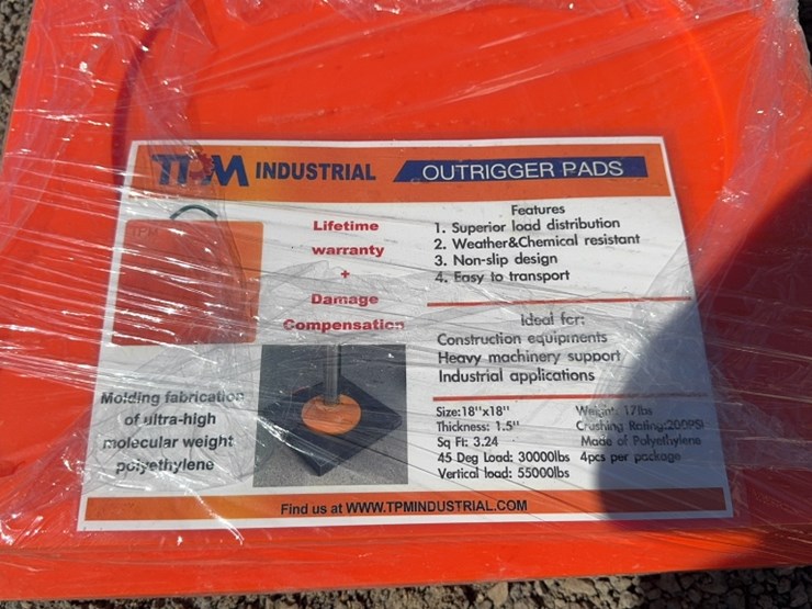 #1073-•-qty-(4)-18"-x-18"-crane-pads-image-2