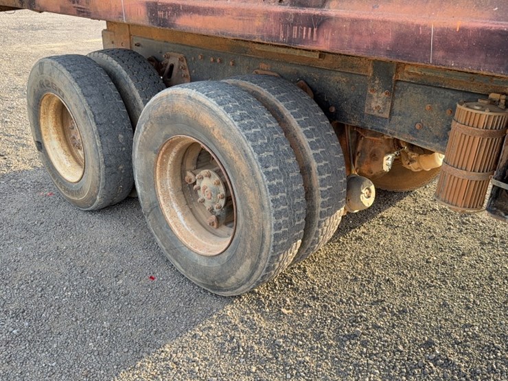 1988-ford-l8000-image-5