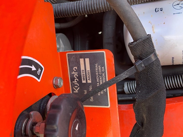 2016-kubota-m6-131-image-31