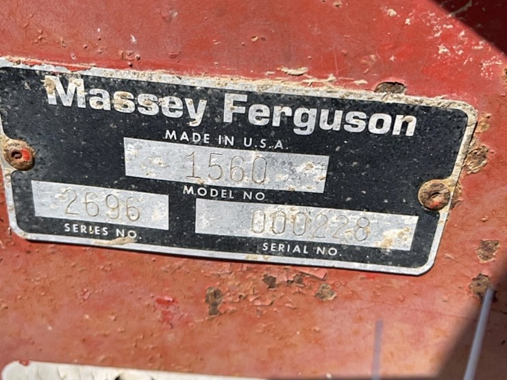 massey-ferguson-1560-image-2