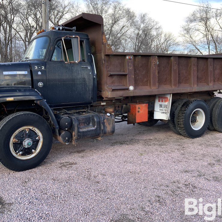 1975 INTERNATIONAL FLEETSTAR