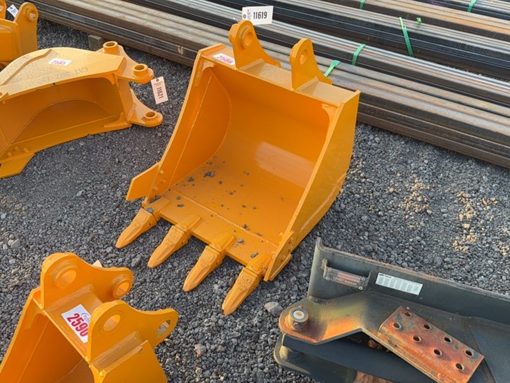 caterpillar-307-image-2