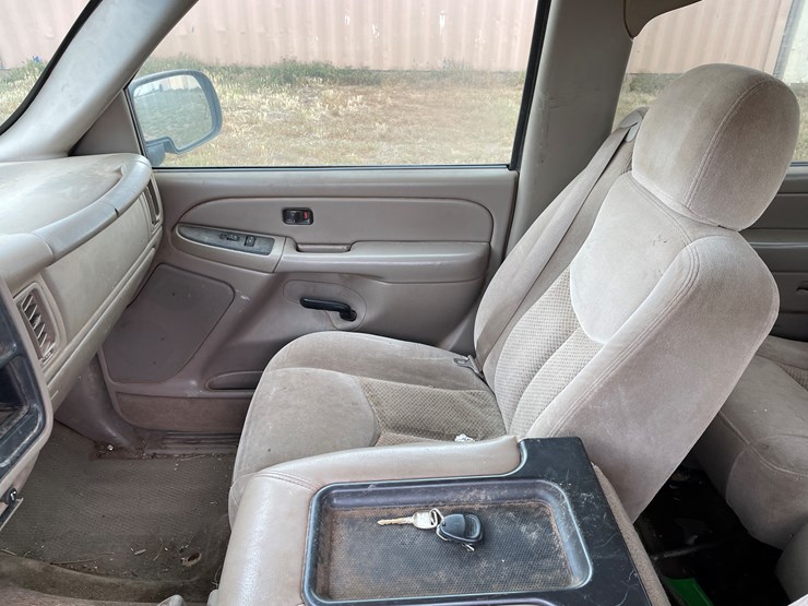 #4006-•-2005-chevy-crew-cab-truck-(az-title)-image-22