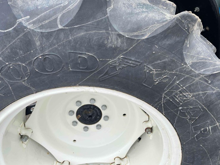 new-holland-tn70da-image-21