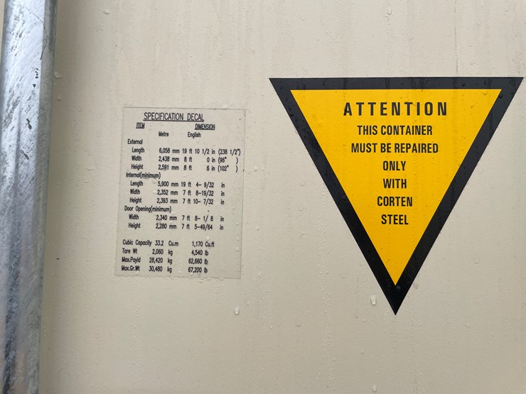 #115-•-20'-shipping-container-image-18