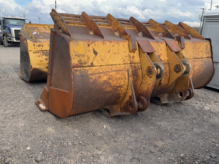 caterpillar-140-image-3