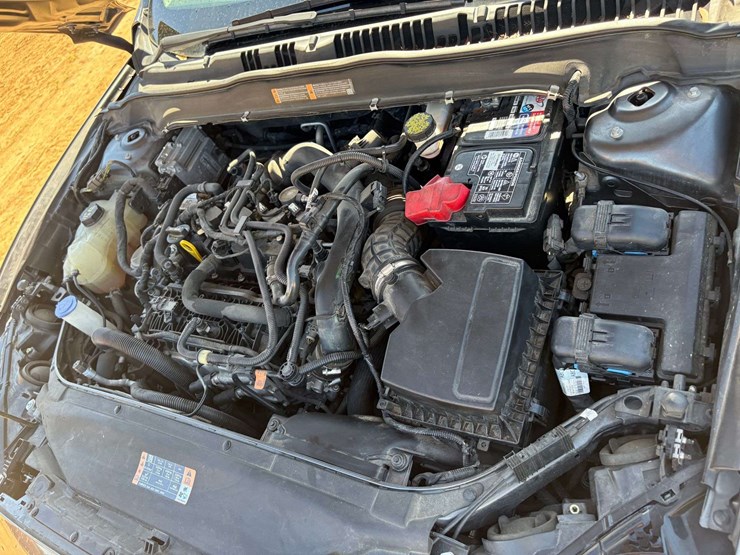 2018-ford-fusion-se-4-door-sedan-(109,948-miles)-image-22