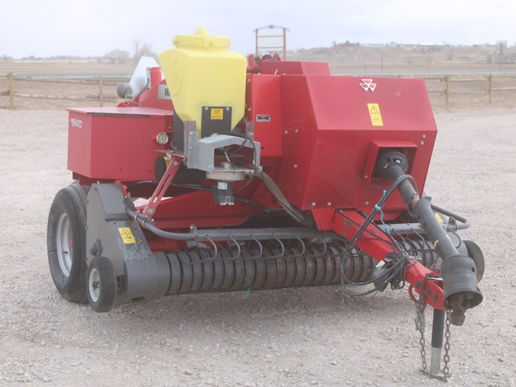 2015-massey-ferguson-1840-image-47