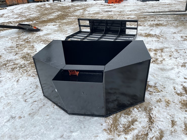 #2021-•-skid-steer-mount-concrete-bucket-image-2