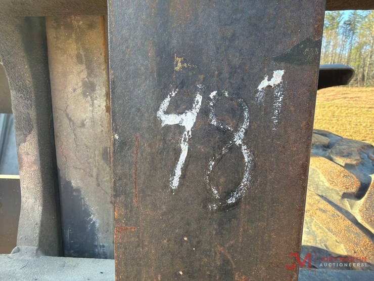 2019-case-586h-image-6