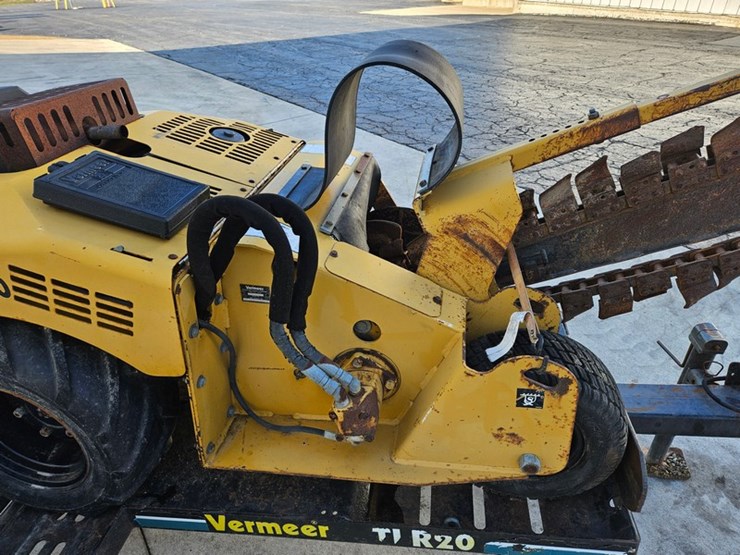 2007-vermeer-v2050-image-30