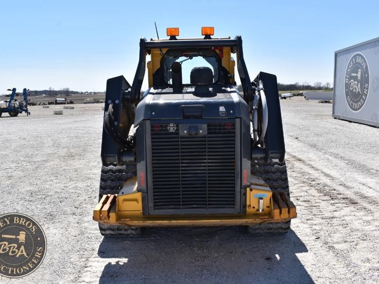 2020-deere-333g-image-7