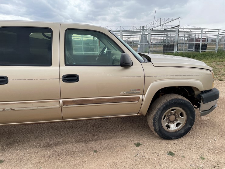 #4006-•-2005-chevy-crew-cab-truck-(az-title)-image-16
