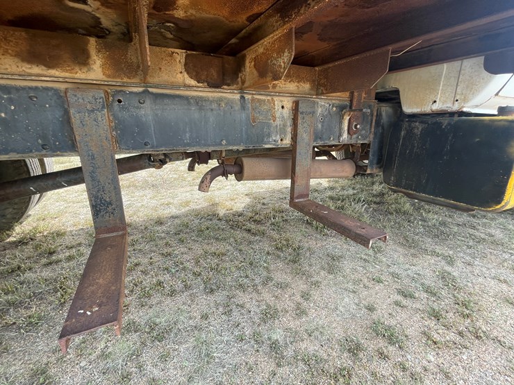 chevrolet-c65-image-30