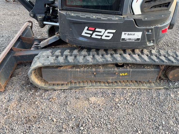 2020-bobcat-e26-image-12