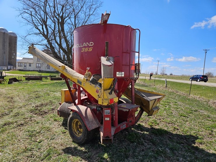 new-holland-355-image-3