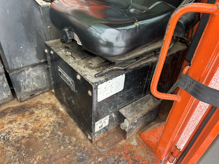 2006-jlg-g12-55a-image-57