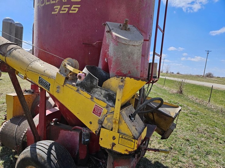 new-holland-355-image-36